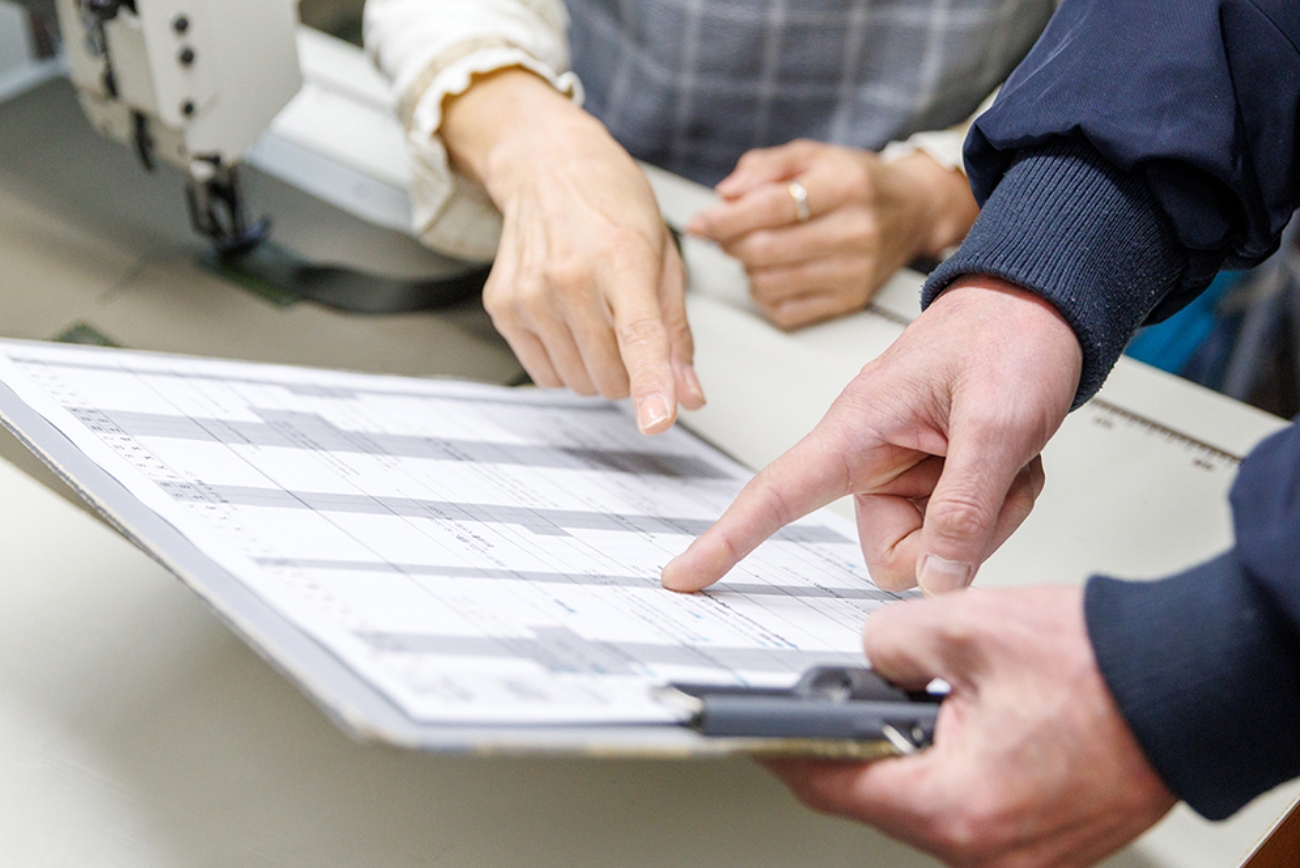 国内工場：ガントチャートで進捗を管理